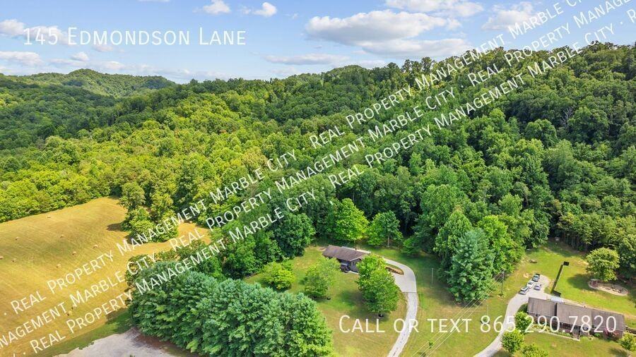 145 Edmondson Ln - Photo 3 of 39