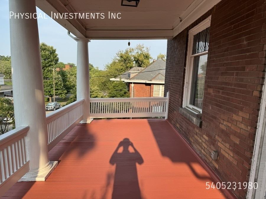 376 Allison Ave Sw #B - Photo 2 of 28