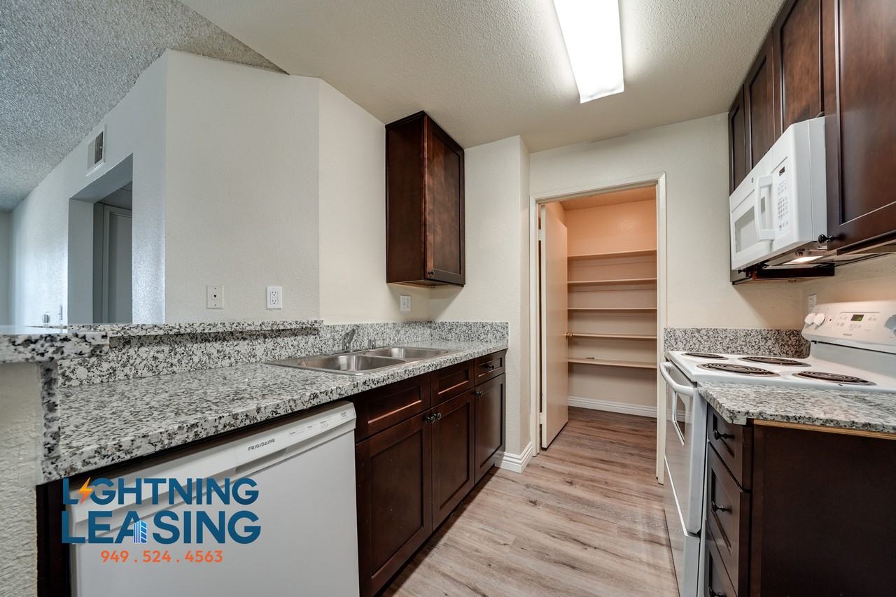 2850 5/3 Riverside Dr #3-319D - Photo 6 of 21