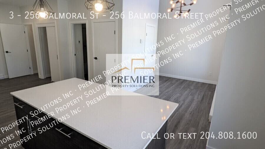 256 - 256 Balmoral St - Photo 3 of 11