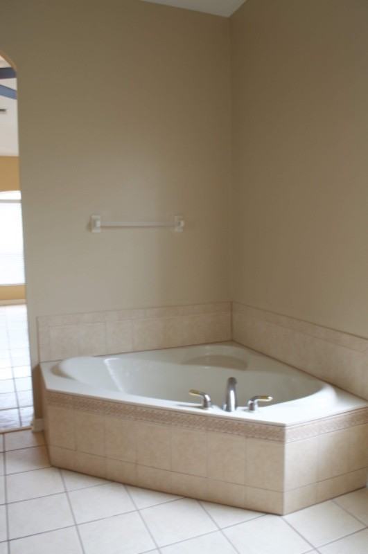 6220 Hedgesparrows Ln - Photo 6 of 42