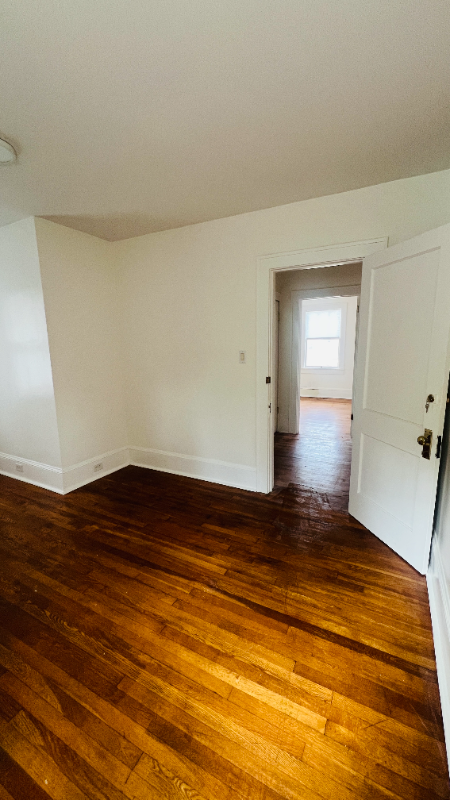 812 Tyler Ave - Photo 6 of 17