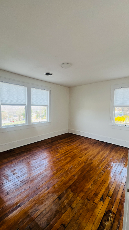 812 Tyler Ave - Photo 4 of 18