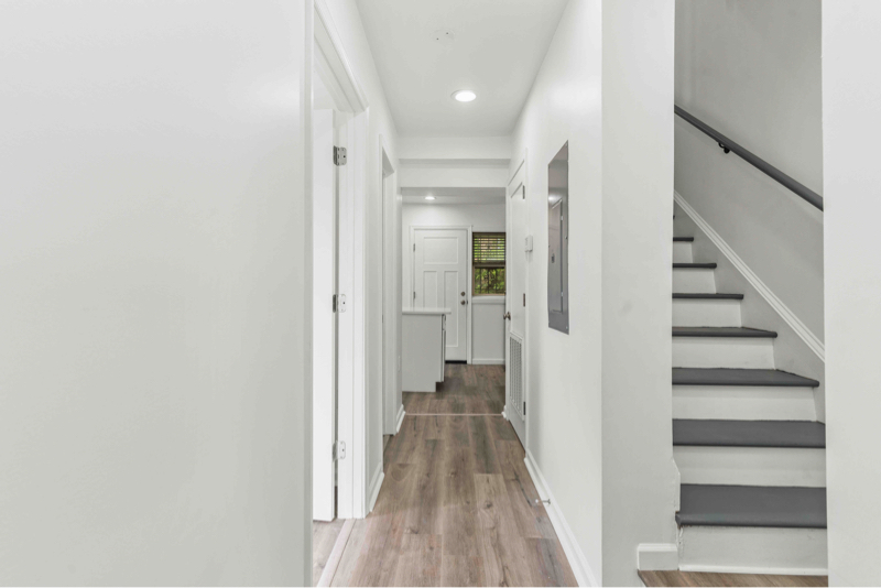 1452 Smith Place Southeast #B - Photo 3 of 17