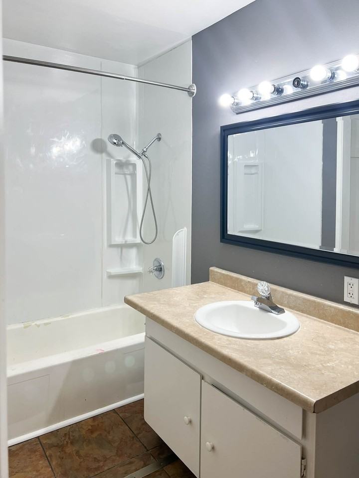 8030 Lake Otis Pkwy - Photo 3 of 8