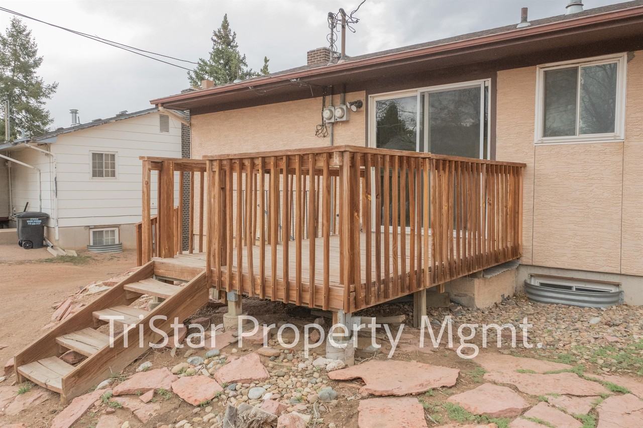 4404 North Chestnut Street - Photo 2 of 11