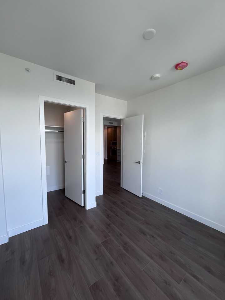 537 Cottonwood Ave #1003 - Photo 6 of 9