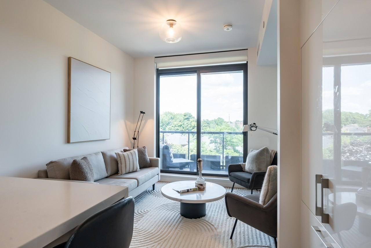 2118 Bloor Street West #410 - Photo 5 of 38