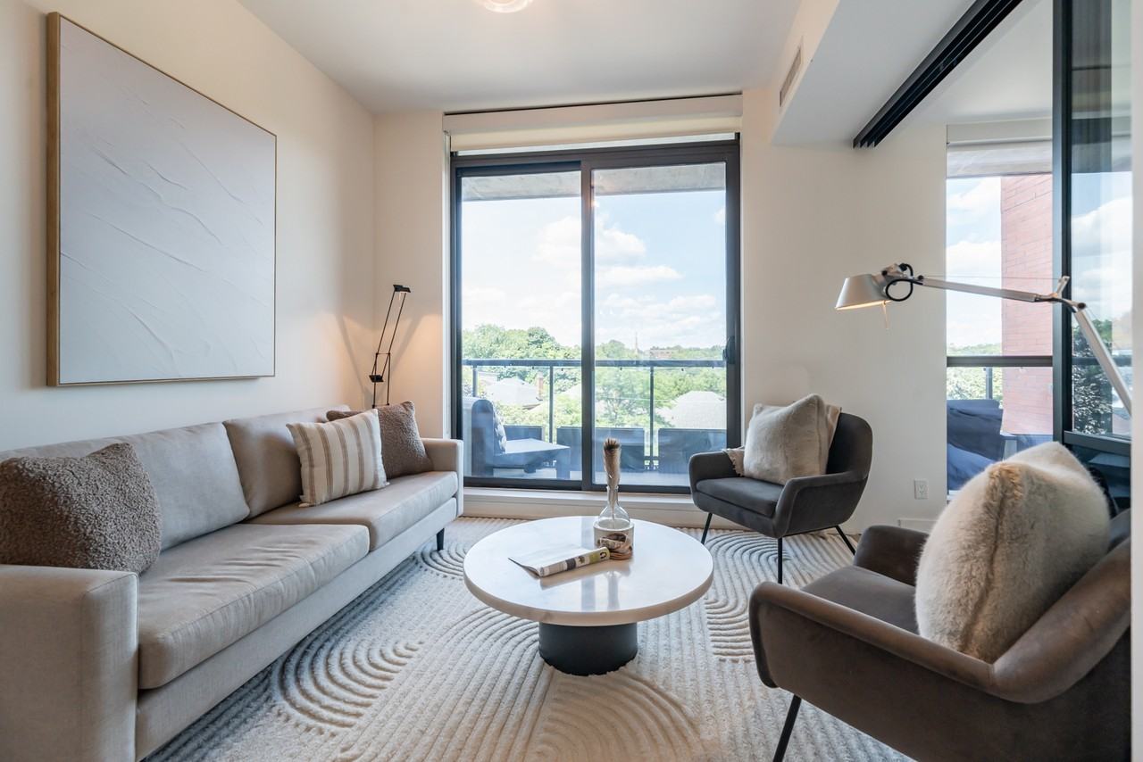 2118 Bloor Street West #410 - Photo 6 of 38