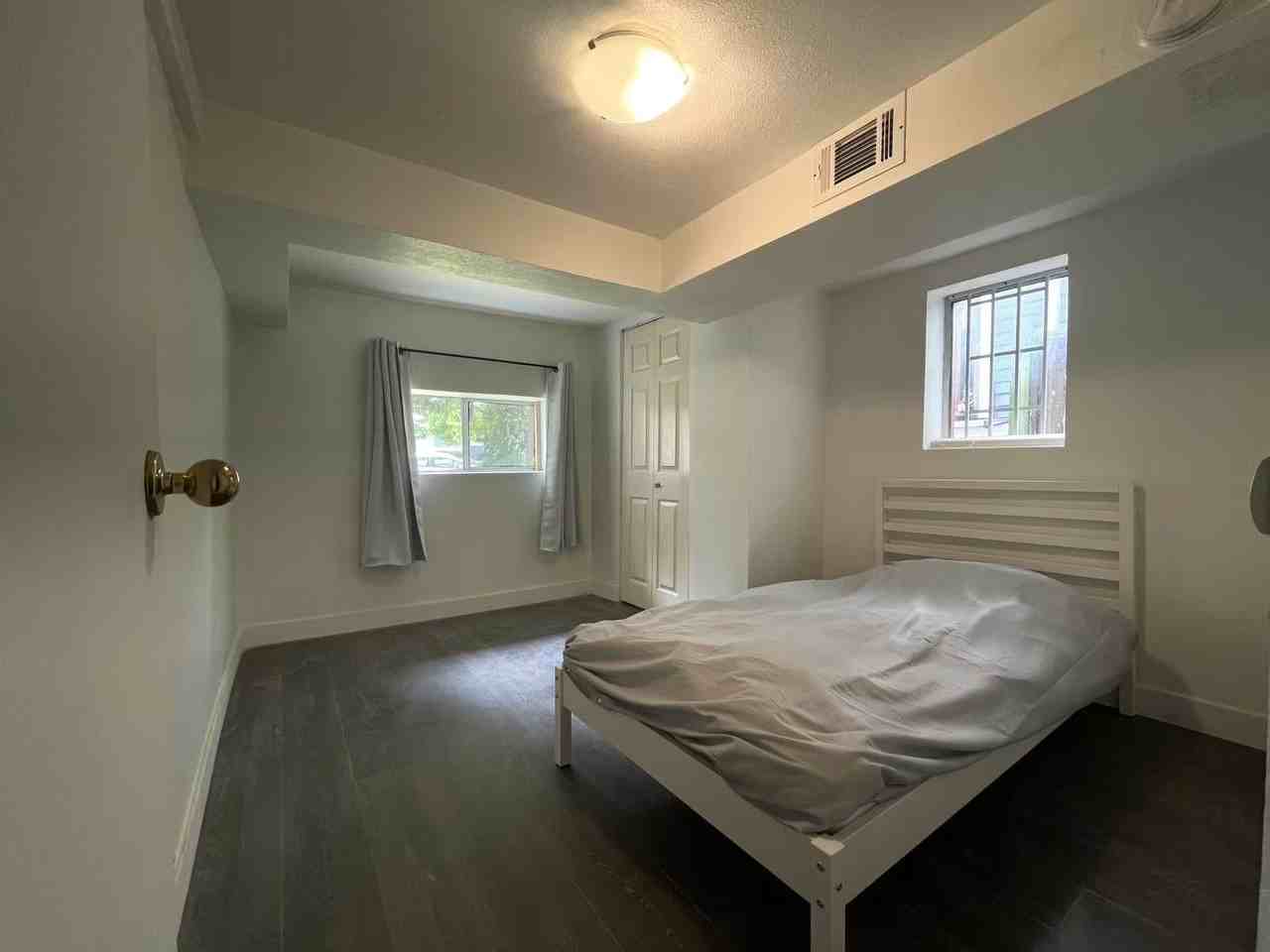 4050 Perry St #GF - Photo 2 of 9