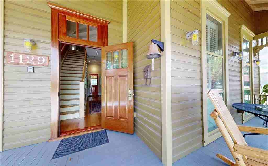 1129 Egmont St - Photo 2 of 20