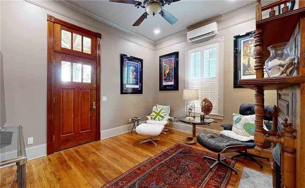 1129 Egmont St - Photo 3 of 20