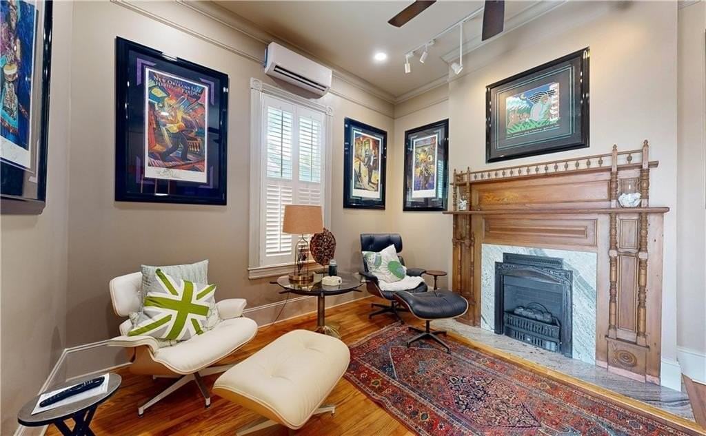 1129 Egmont St - Photo 4 of 20