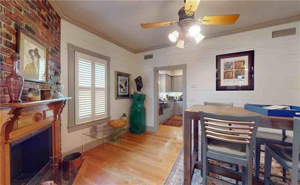 804A Howe St #A - Photo 7 of 17