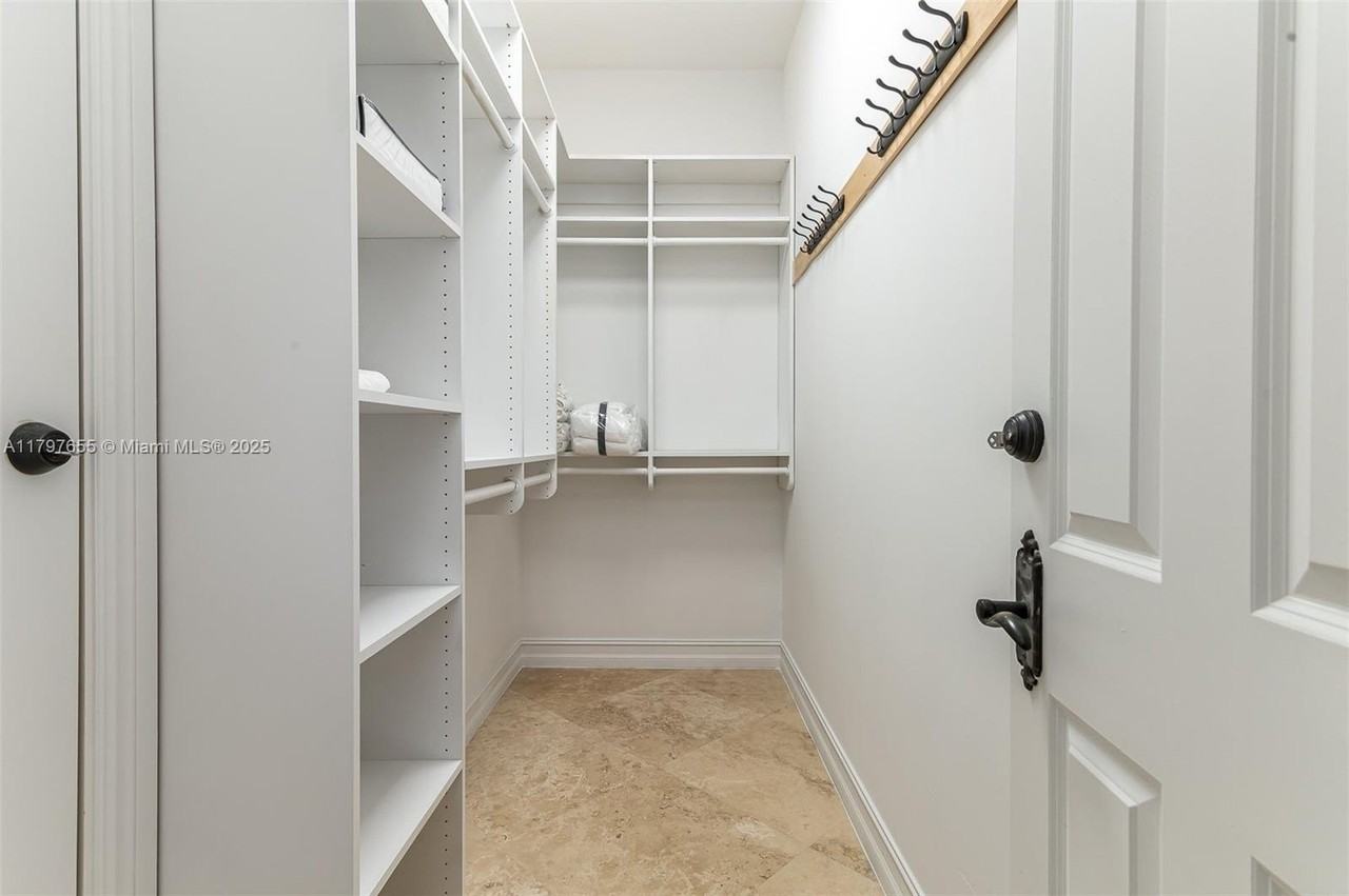 1309 Middle River Dr - Photo 3 of 50