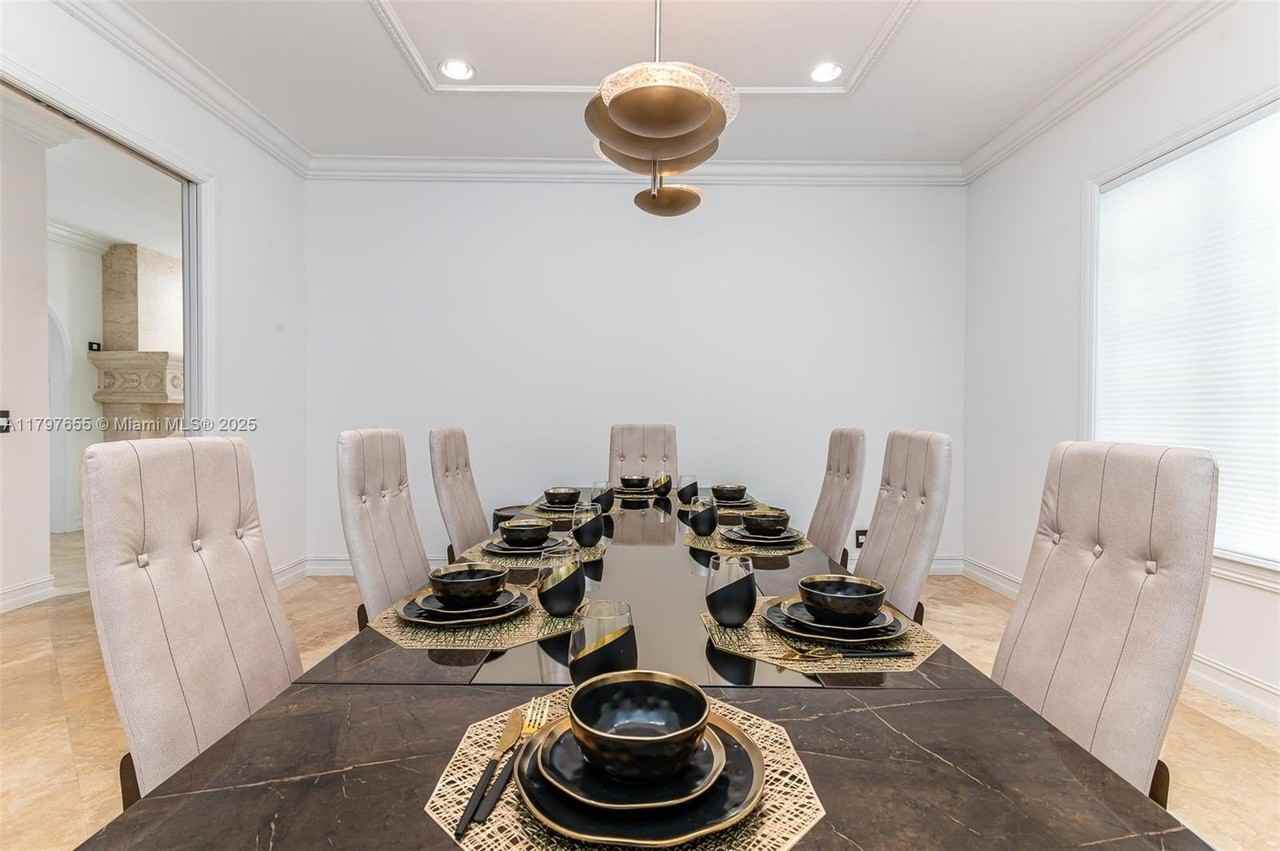 1309 Middle River Dr - Photo 7 of 50