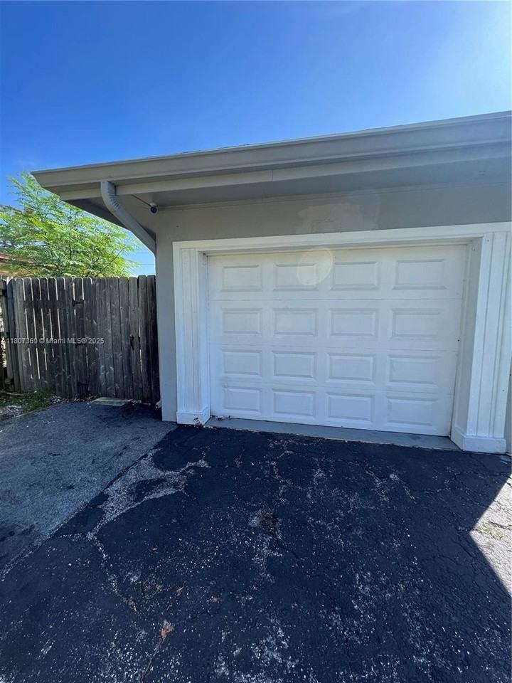 410 Pennsylvania Ave #1