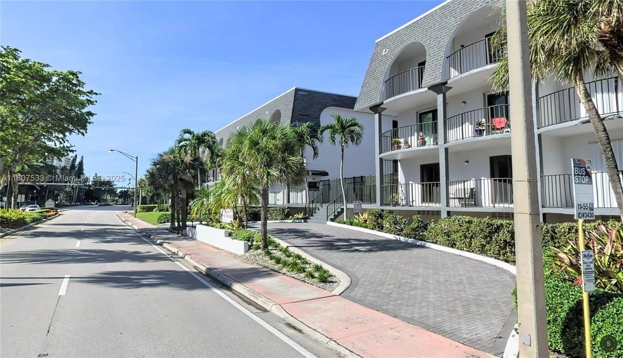 4013 N Ocean Dr #102 - Photo 2 of 4