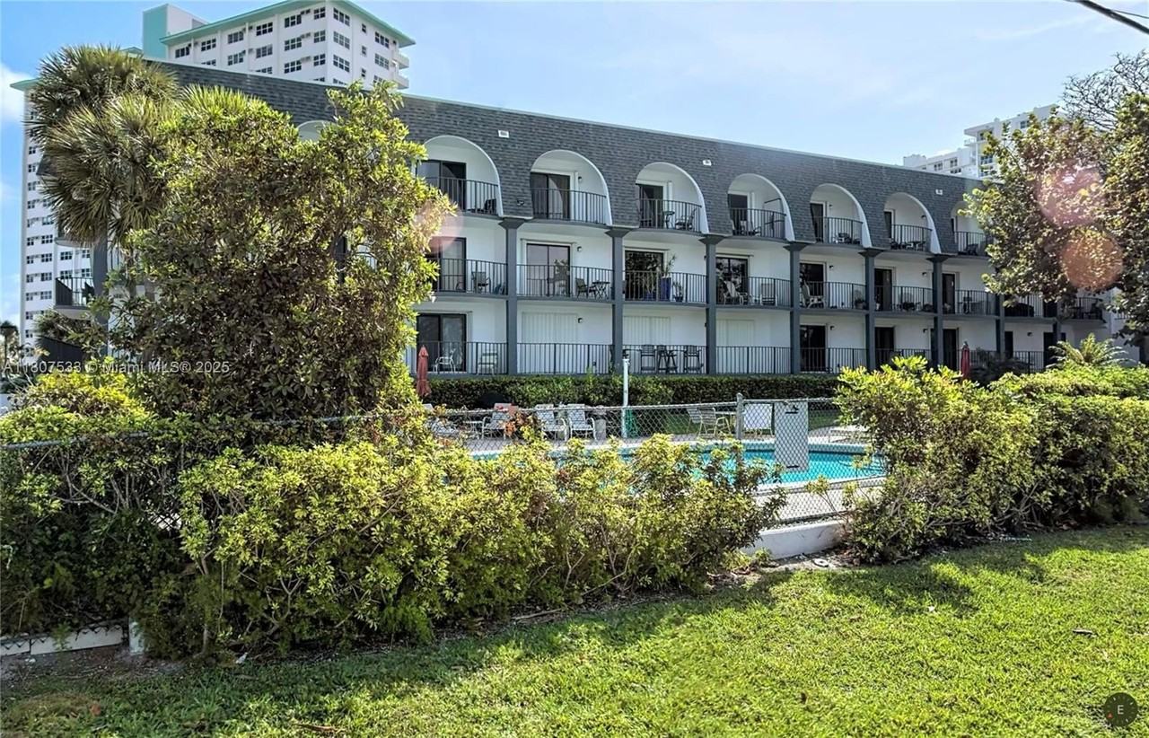 4013 N Ocean Dr #102 - Photo 4 of 4