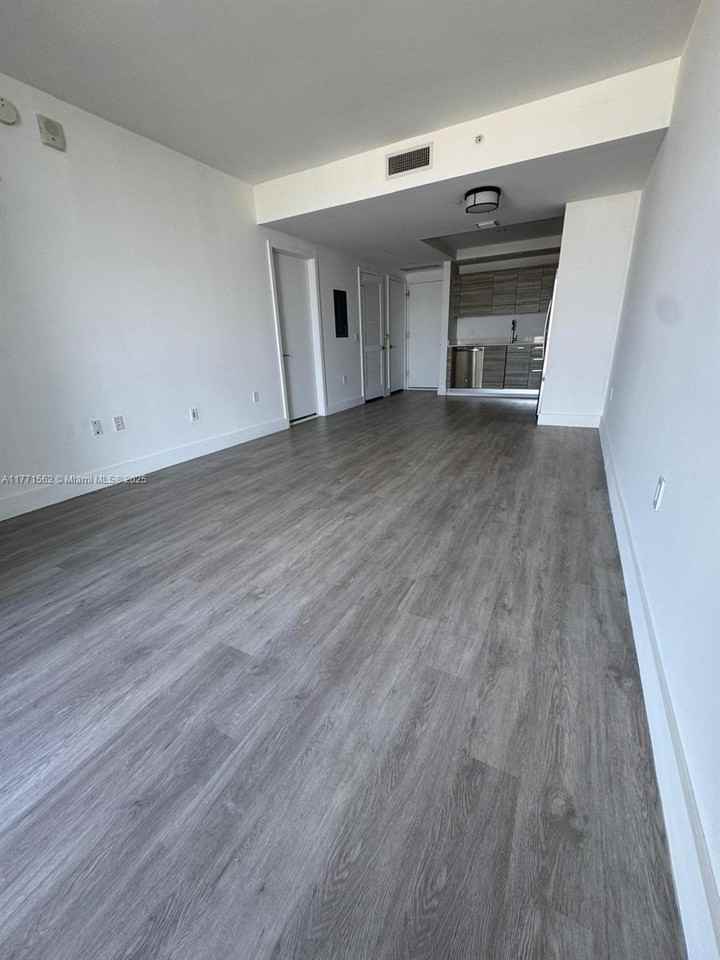 121 Ne 34th St #1711