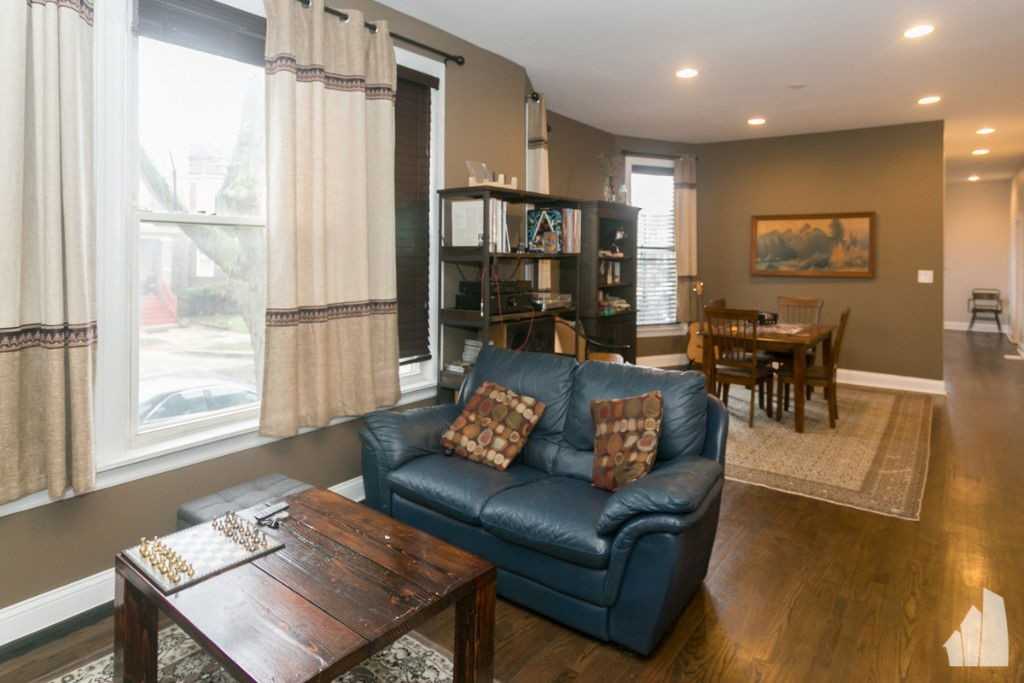 2506 W Argyle St #2 - Photo 4 of 7