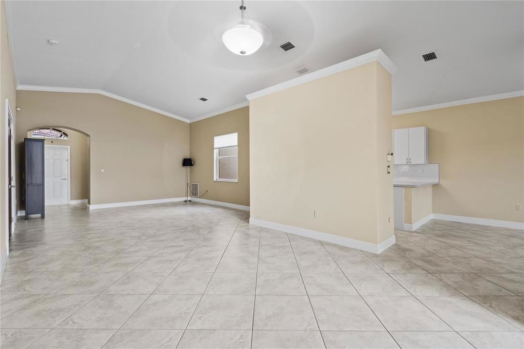 5101 Sw 134th Ave - Photo 2 of 8