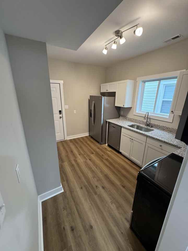 N 20th St - Photo 2 of 4