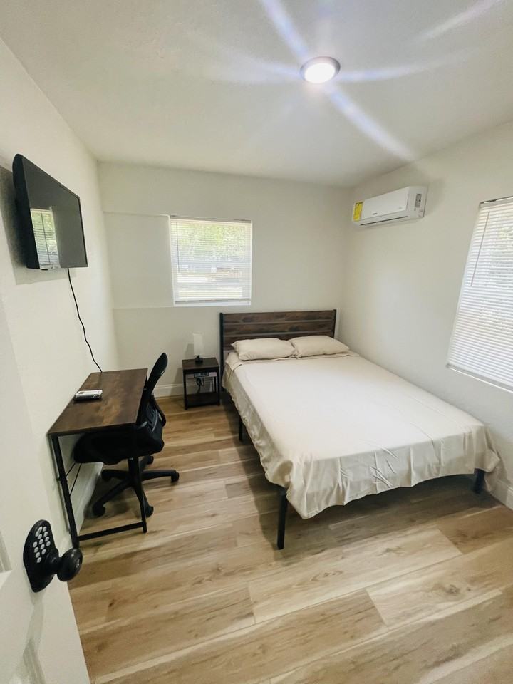 63rd Way N - Photo 4 of 5