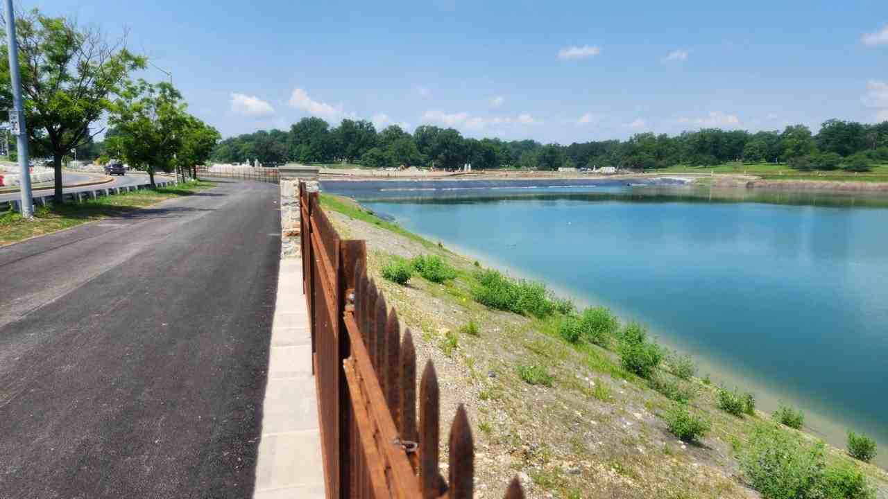 Linden Ave - Photo 3 of 28