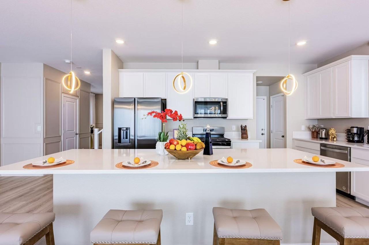 West Frias Avenue - Photo 6 of 23