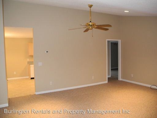 3561 Westmeadow Ln - Photo 3 of 16