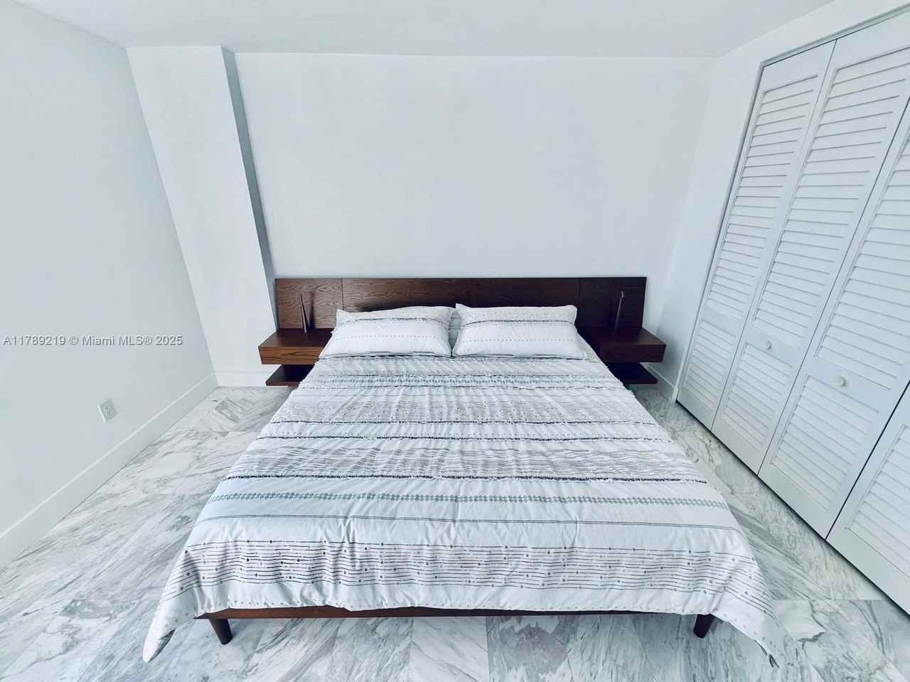 1150 Euclid Ave #306 - Photo 2 of 8