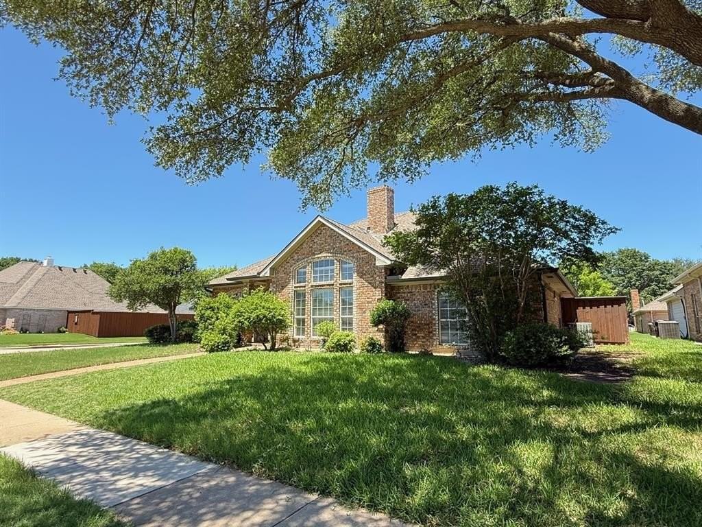 2429 Corby Dr - Photo 2 of 39