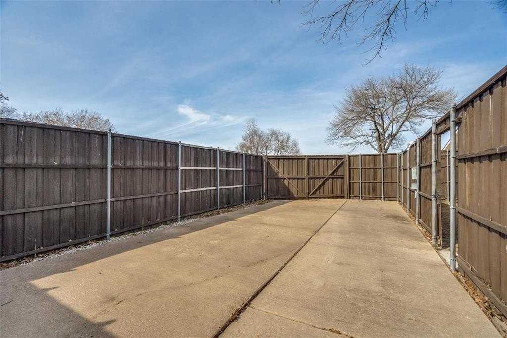 1213 Bass Dr - Photo 6 of 24