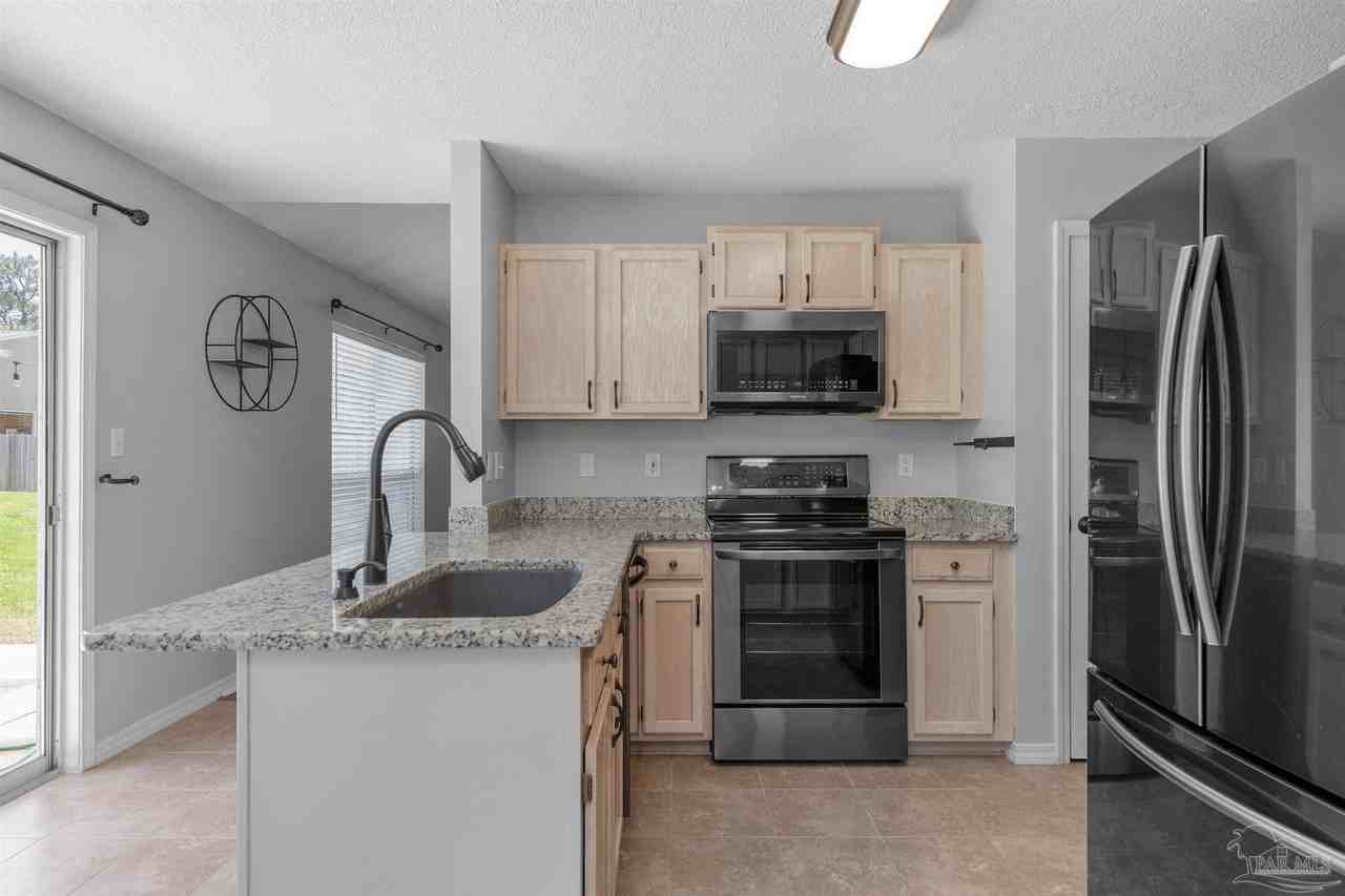 6545 Fern St - Photo 7 of 31