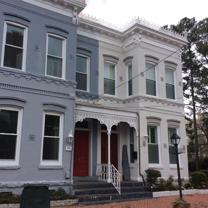 728 Yarmouth St #B - Photo 1 of 1