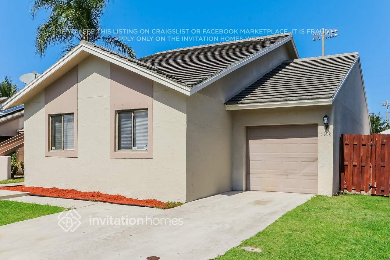 5808 Strawberry Lakes Cir - Photo 4 of 17