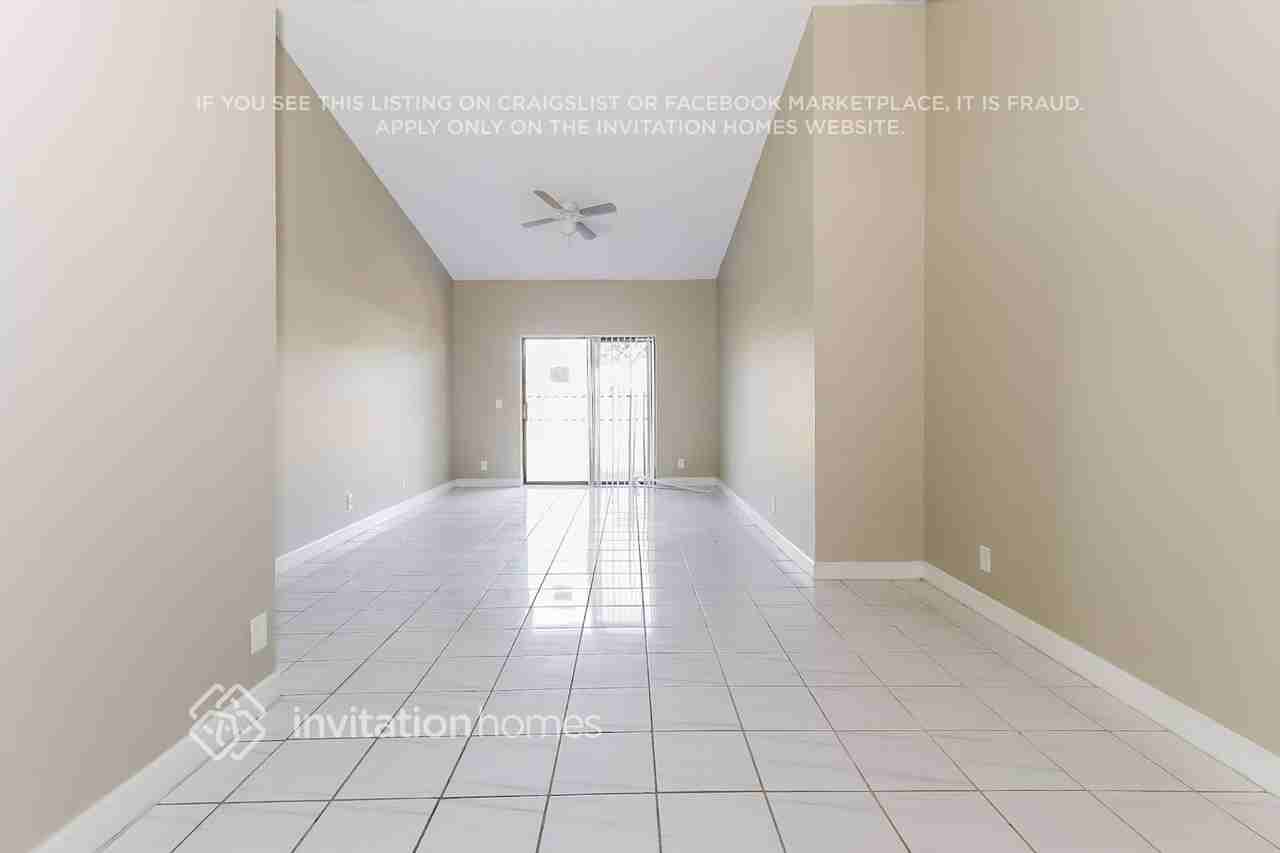 5808 Strawberry Lakes Cir - Photo 6 of 17