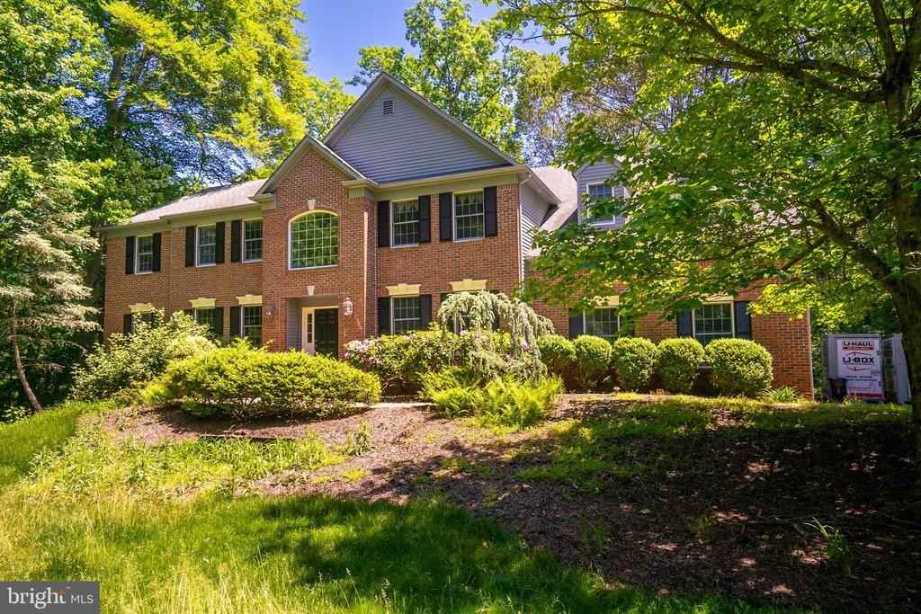 16 Cliffview Ct - Photo 4 of 11