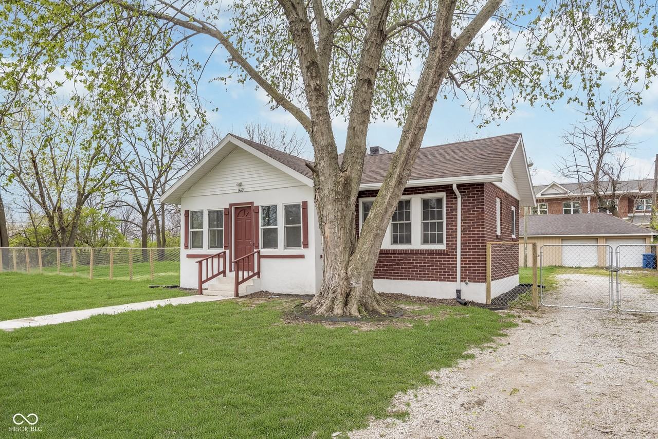 1460 Waldemere Ave - Photo 3 of 25