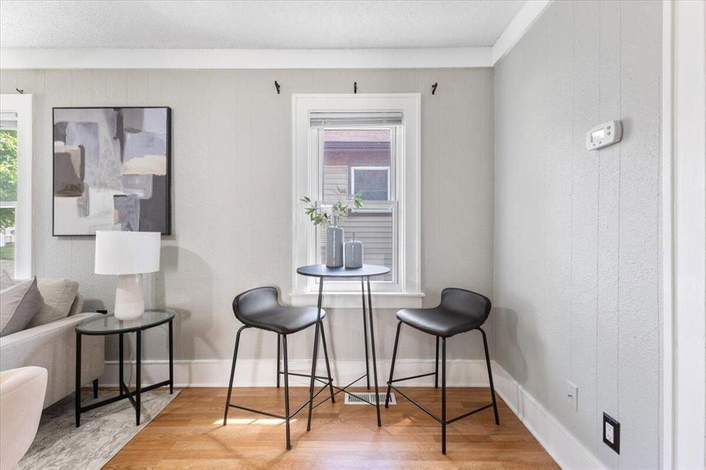 445 W Milton Ave - Photo 5 of 19