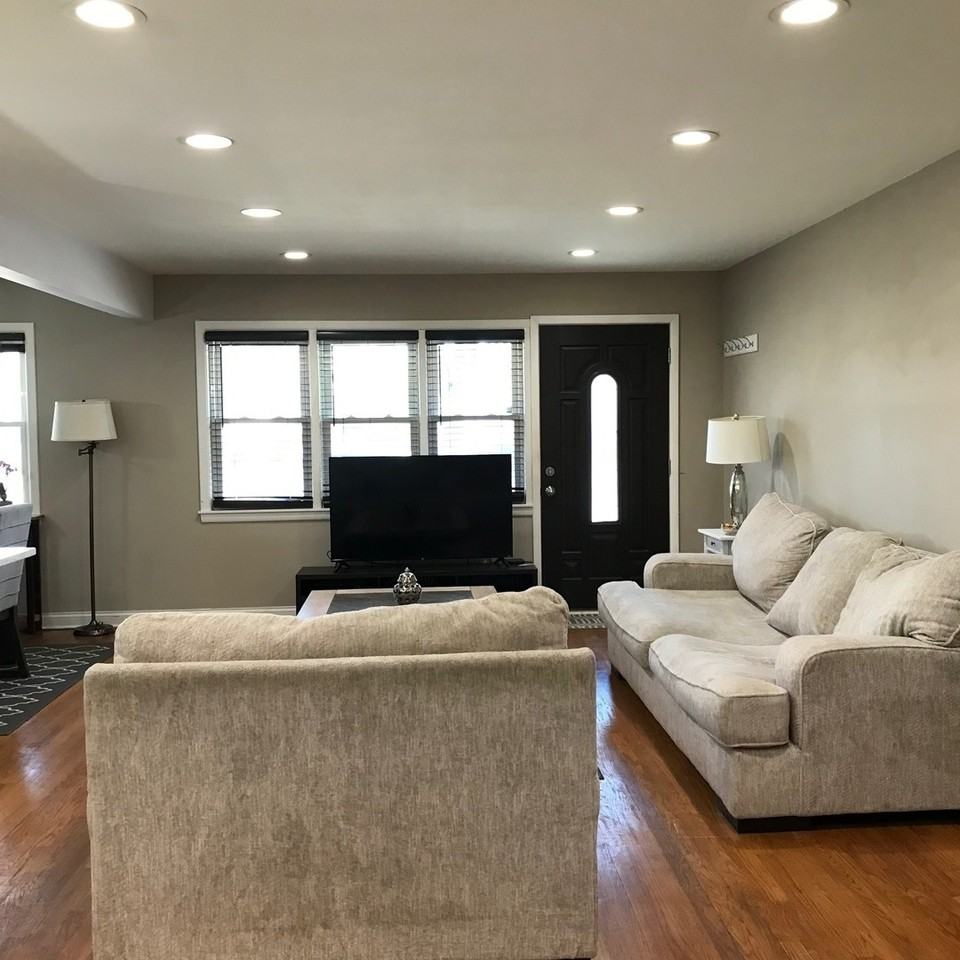 8930 Meade Ave - Photo 2 of 22