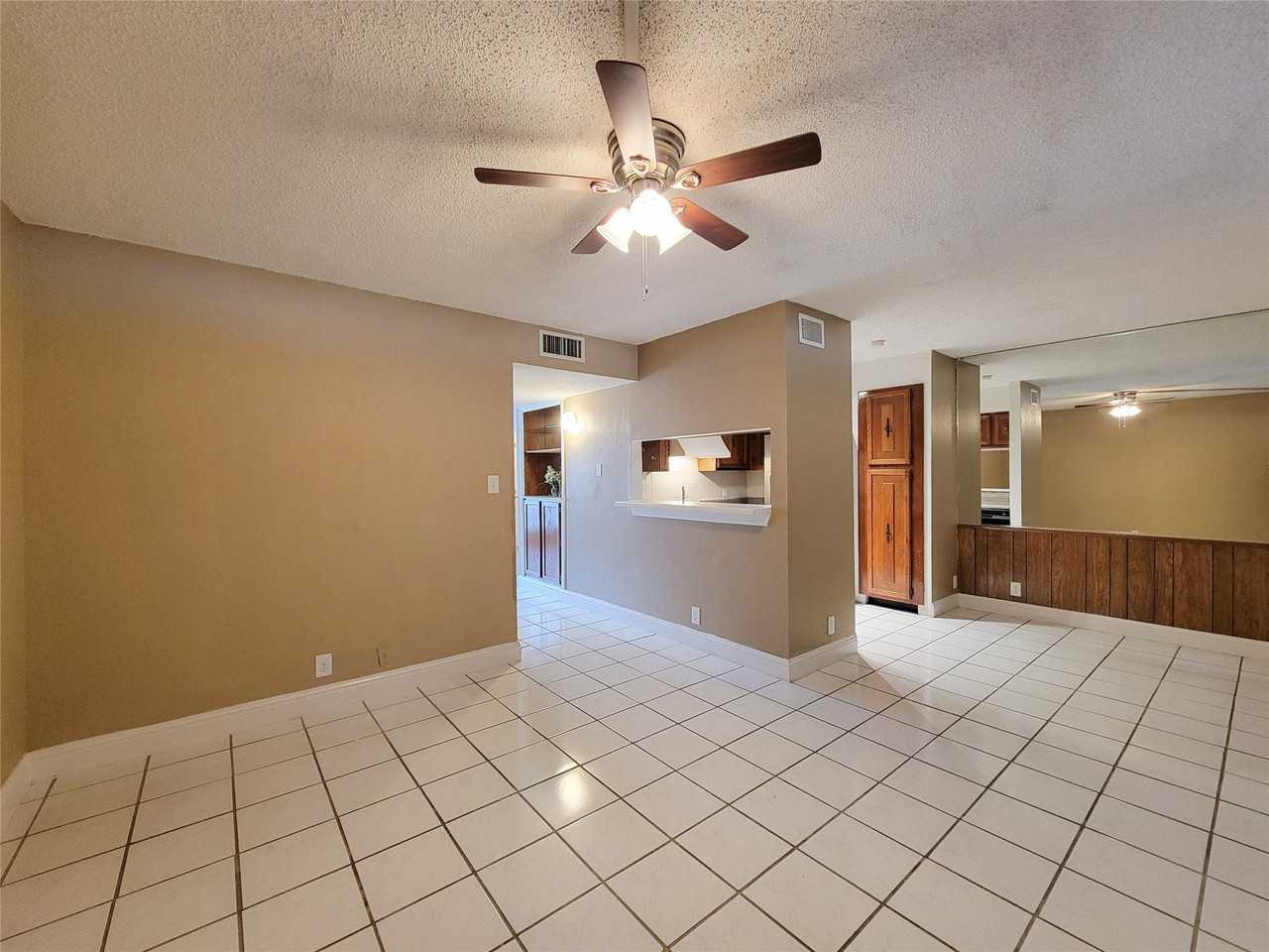 11002 Hammerly Blvd - Photo 3 of 23