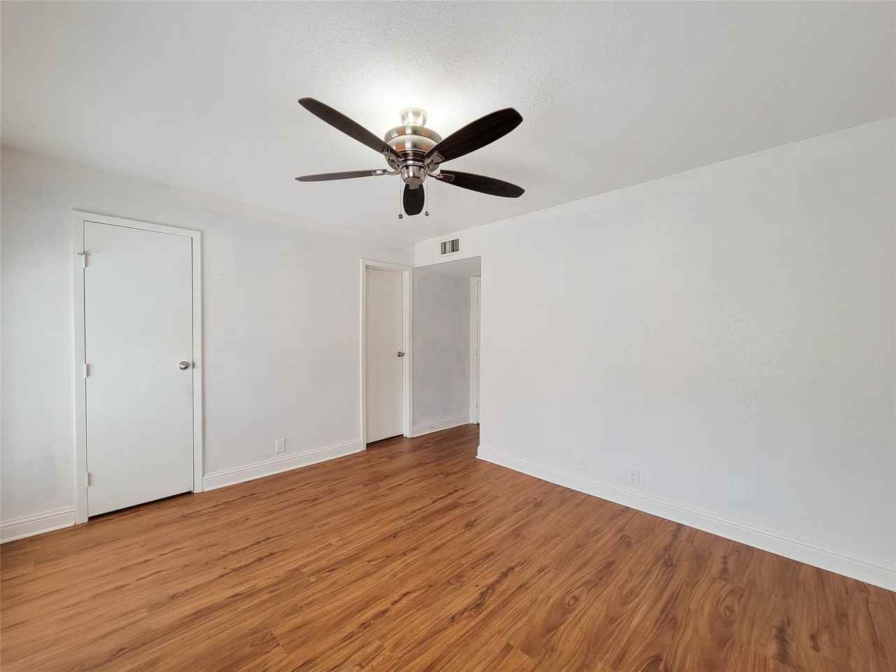 11002 Hammerly Blvd - Photo 7 of 23