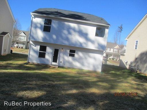 545 Stillgreen Ln - Photo 2 of 21