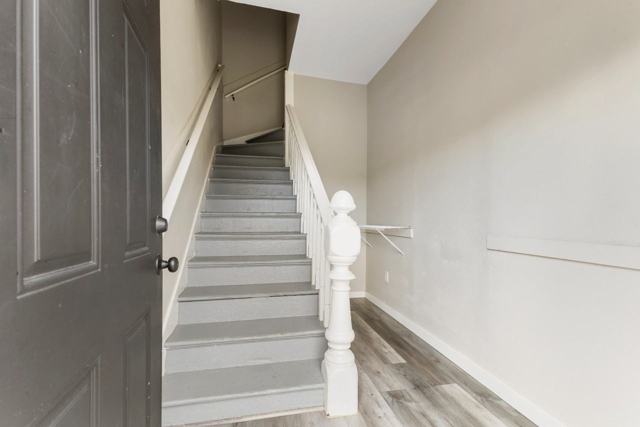 1309B S 8th St #1309B - Photo 3 of 23