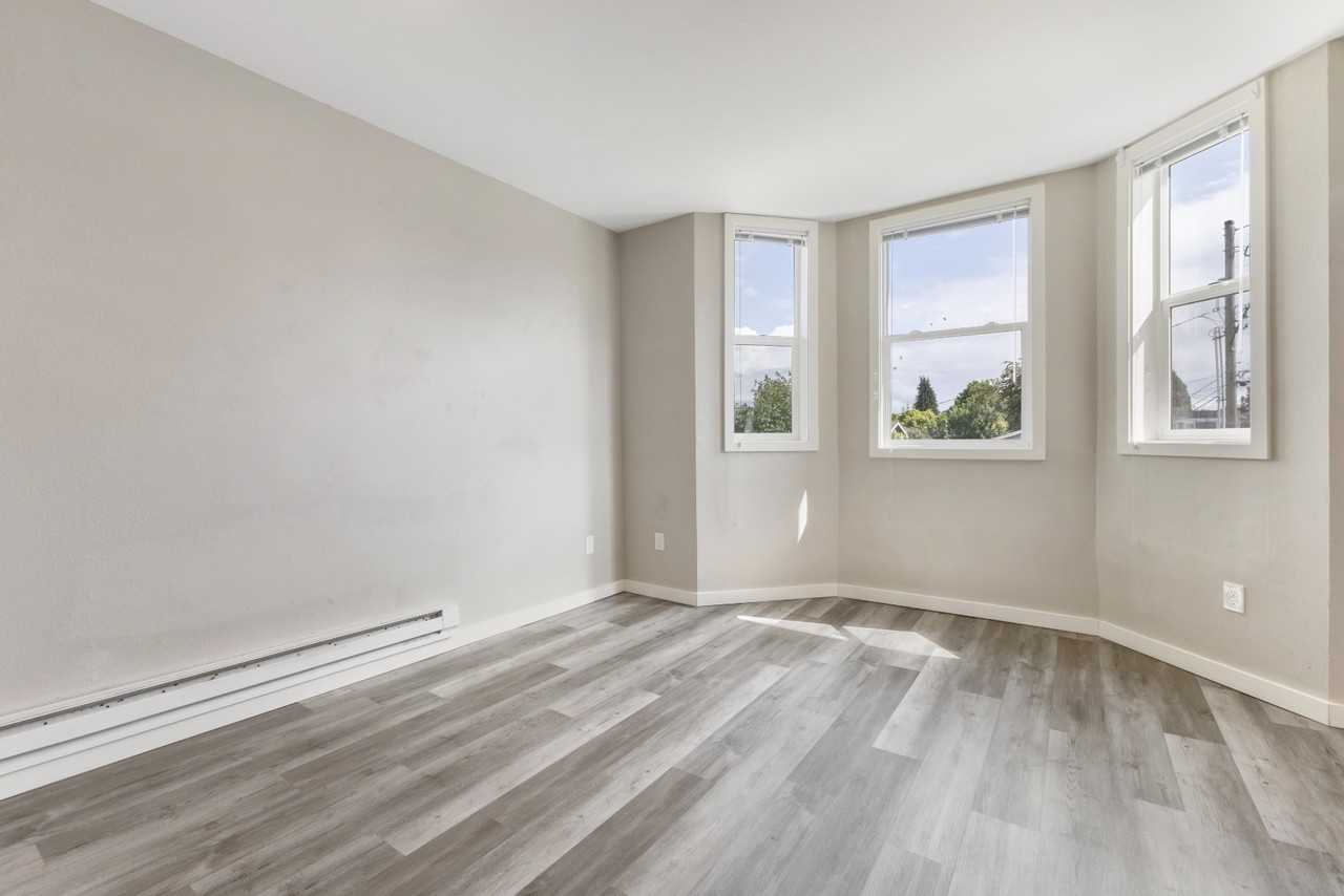 1309B S 8th St #1309B - Photo 6 of 23