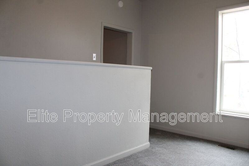 315 E City Center Dr - Photo 4 of 15