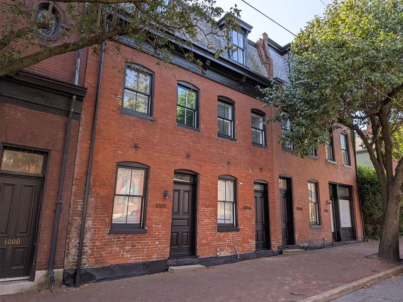 1006 Geyer Ave - Photo 2 of 17