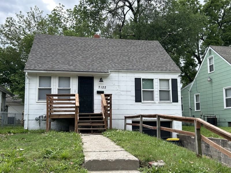 7122 Indiana Ave - Photo 2 of 22